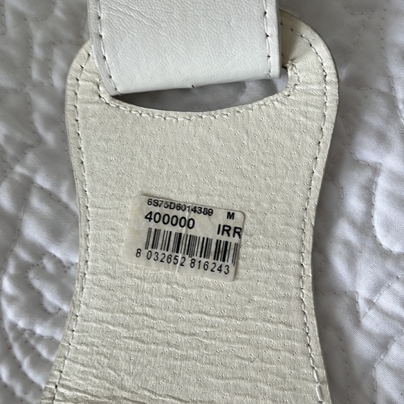 A gorgeous white belt for gorgeous ladies 🐬 - Picture 6 of 9